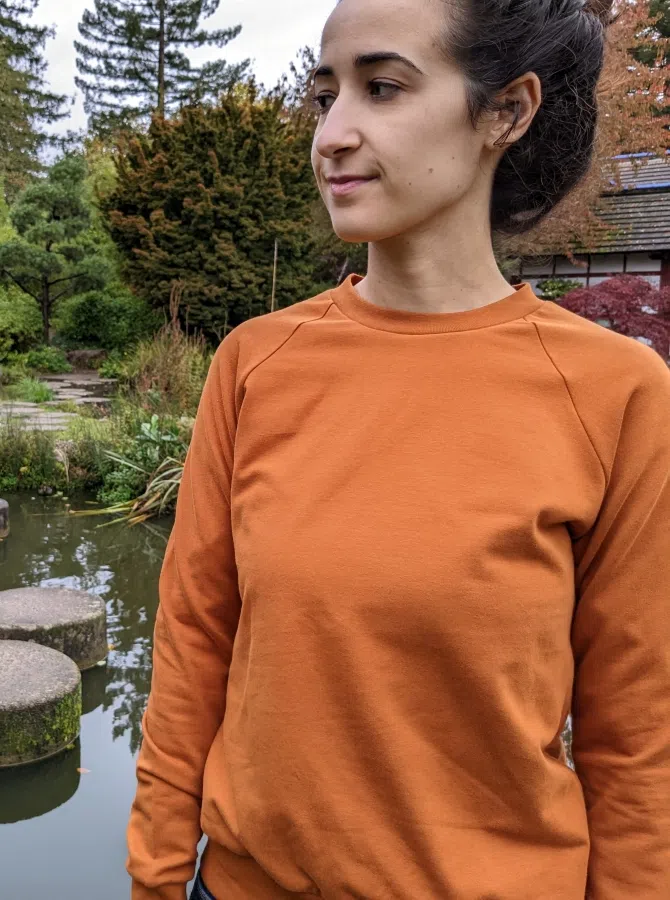 sweatshirt-sans-capuche-femme-face-zoom