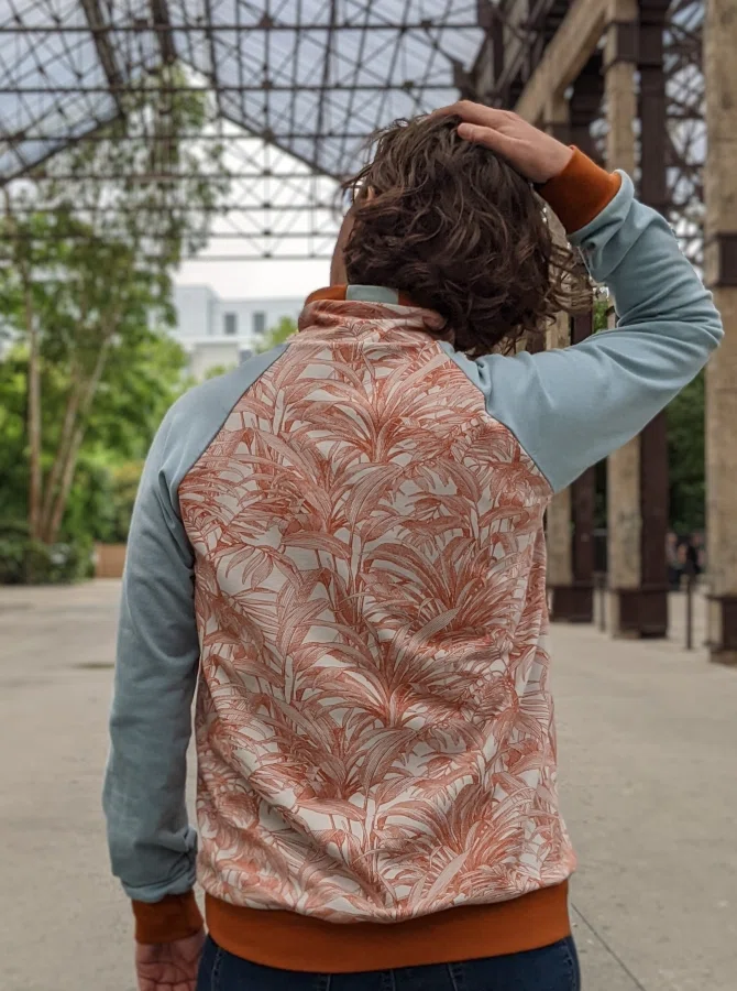 sweatshirt-femme-sans-capuche-dos